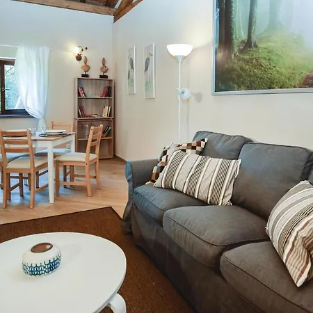 2 Bedroom Beautiful In -lt- Fabrica di Roma